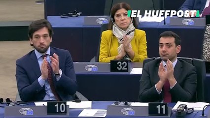 Se escuchan ladridos de pedro en el parlamento europeo