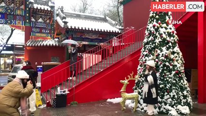 Pekin'de kar yağışı etkili oldu: Seferler durdu, okullar kapatıldı