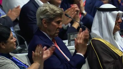 La COP28 llama al mundo a efectuar una "transición" para abandonar los combustibles fósiles