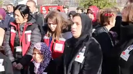 Şehit cenazesinde Özgür Özel’e ‘Demirtaş’ tepkisi