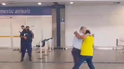 Motoristas são filmados brigando por passageiros em aeroporto de Fortaleza