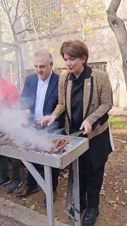 Meclis bahçesinde mangal partisi