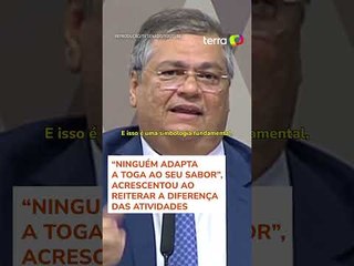 'No Supremo, todas as togas são da mesma cor', afirma Dino em sabatina no Senado #shorts