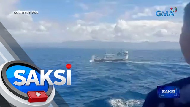 Taiwanese fishing vessel, nasira matapos mabangga ng barko malapit sa Ilocos Sur | Saksi