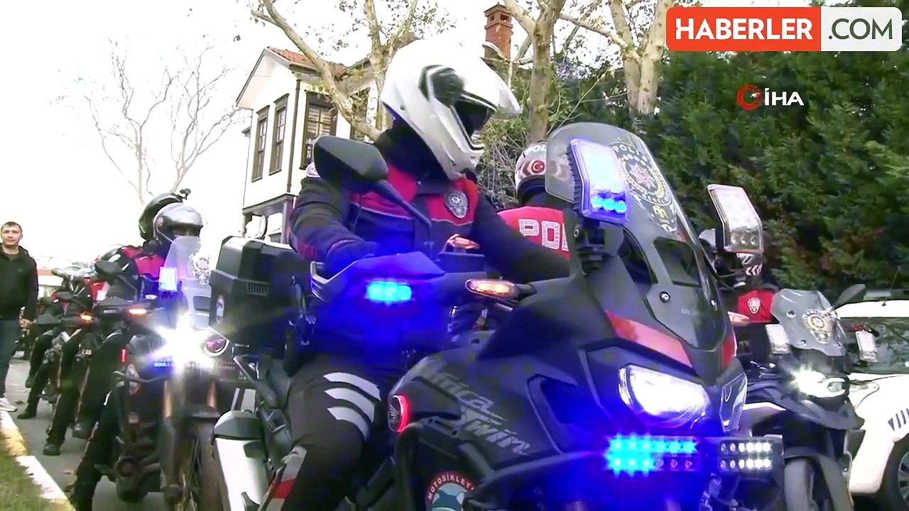 Fatih Balat'ta Polis Ekipleri Tarafından Asayiş Uygulaması Gerçekleştirildi