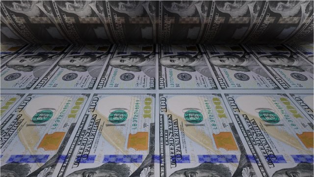 Leading investor warns 'biggest crash in history' set to hit banks, urges people to take cash out now