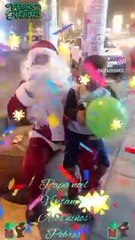 Papa noel con los niños pobres