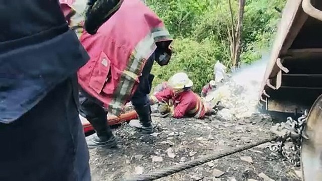 Camión embiste fila de vehículos y deja al menos 8 muertos en Venezuela