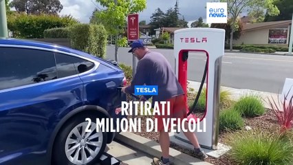 Tesla, ritirate dal mercato più di due milioni di auto: problemi con il pilota automatico