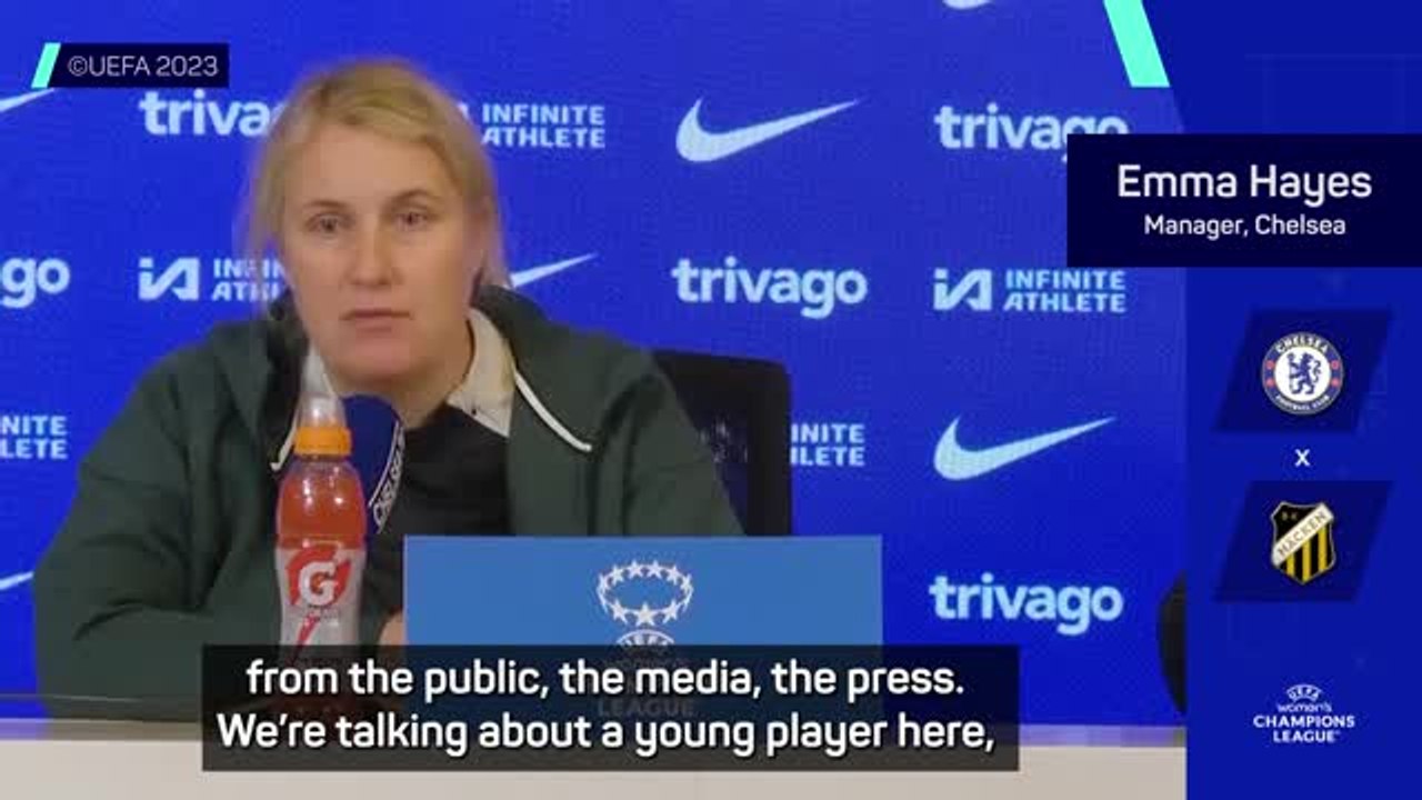 Hayes likens James abuse to Beckham