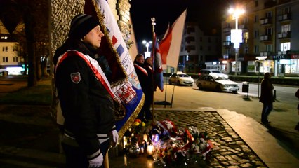 Video herunterladen: Rocznica wprowadzenia stanu wojennego - uroczystości w Koszalinie