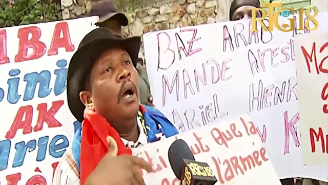 Plizyè òganizasyon tankou, FRONORSHD, AMIJOMO, MVIPI, òganize yon sit-in devan Lokal BINUH an