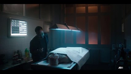 À côté de ses pompes Bande-annonce (FR)