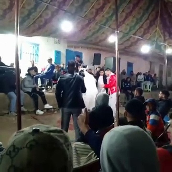 عمرك شاهدت افراح او عرس مغربى كله يشاهد الان اغرب عرس مغربى ممكن تشوفوا قبل الحذف