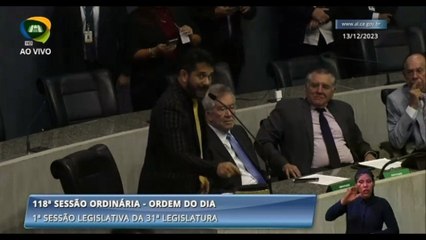 Deputados evangélicos batem-boca por causa de Bolsonaro: 'Aprenda a ser cristão de verdade'