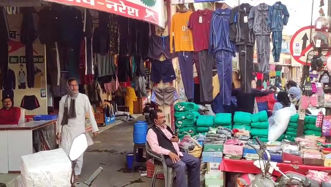 न्यायालय के आदेशों के बाद भी नहीं हटाया अतिक्रमण