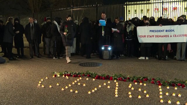 مطالبين بوقف الحرب في غزة.. موظفون بالإدارة الأميركية ينظمون وقفة احتجاجية أمام البيت الأبيض