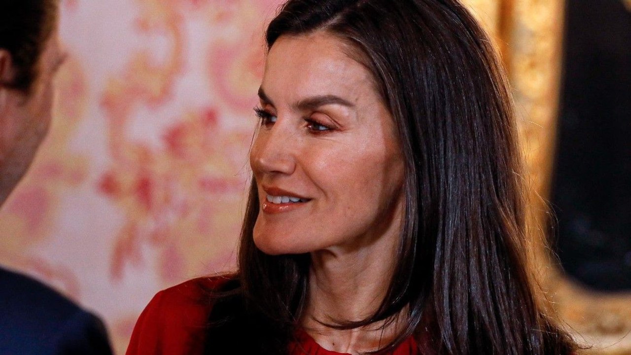 Les infidélités et les moments intimes de Letizia d'Espagne révélés par son supposé amant devant les yeux de Felipe