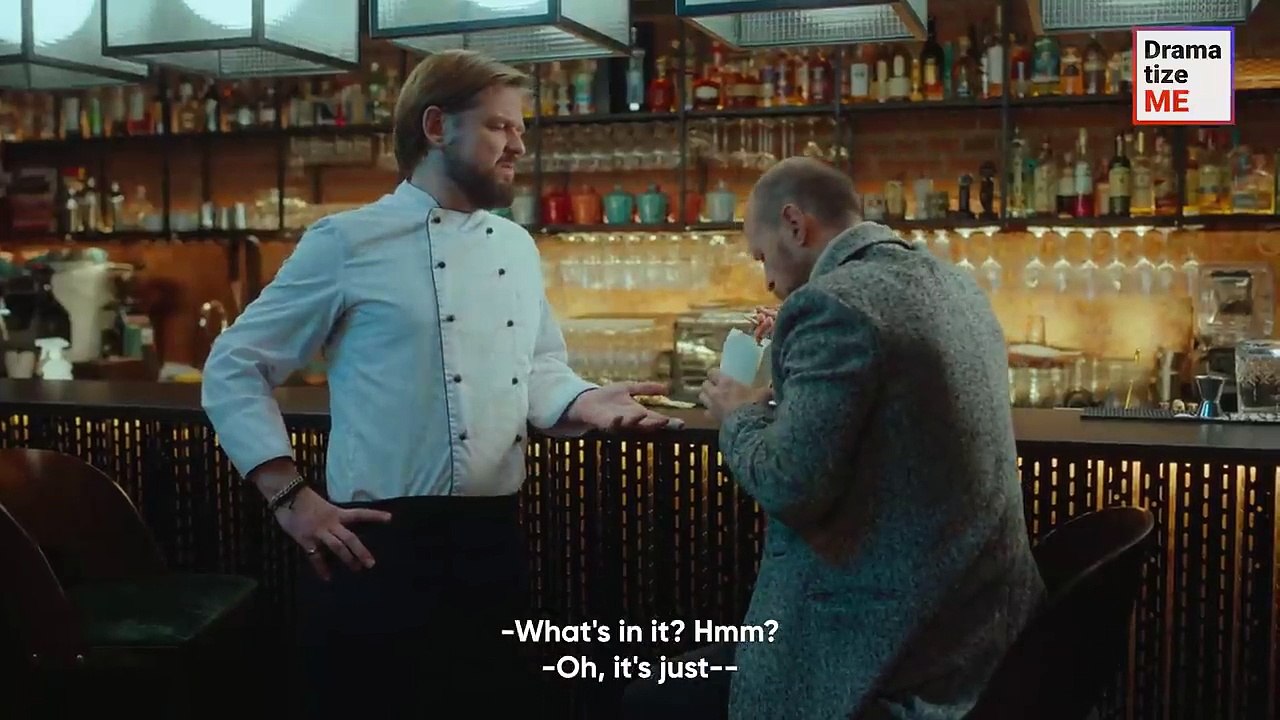Fancy Chef Frames A Street Cook