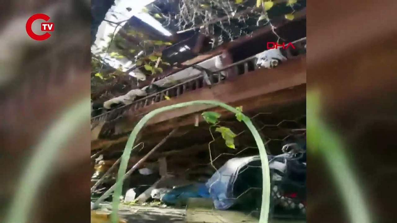 ARTVİN'DE HEYELAN; EV, AHIR VE SAMANLIK ÇÖKTÜ, 1 İNEK ÖLDÜ