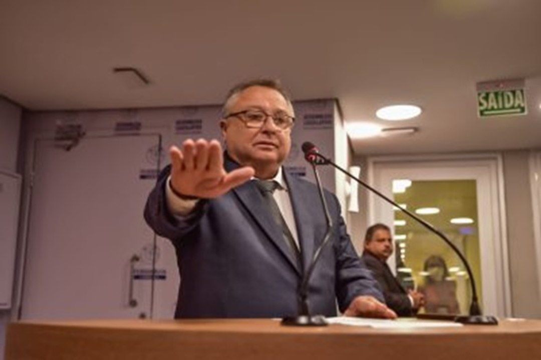 Airton Pires assume como deputado estadual e promete focar em projetos para a PB e especialmente Sertão