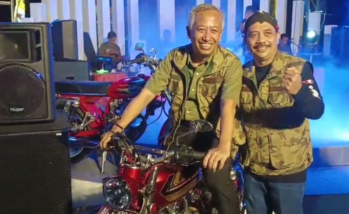 Pj Bupati Nganjuk Sri Handoko Taruna Meresmikan Monumen CB Nganjuk Bersatu