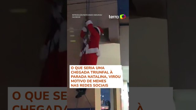 Papai Noel tenta fazer rapel em prédio, enrosca barba em fios e acaba pendurado em MG #shorts