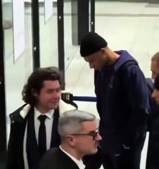 ¡Kylian Mbappe triste tras empate del PSG en Champions League!