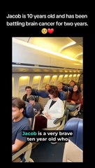 Bimbo di 10 anni affetto da cancro al cervello scopre di essere guarito in aereo