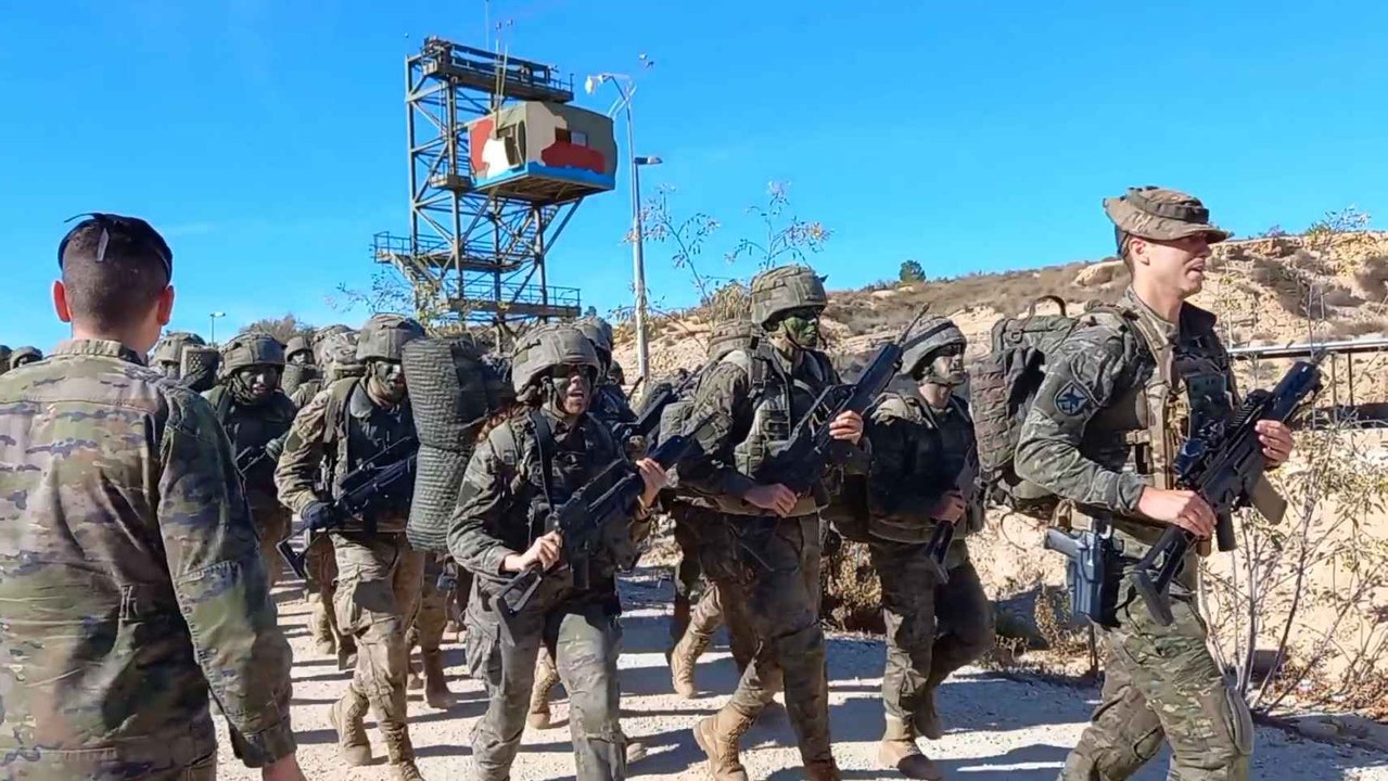 Soldados de la BRIPAC realizando un entrenamiento en el Acuartelamiento Santa Bárbara.