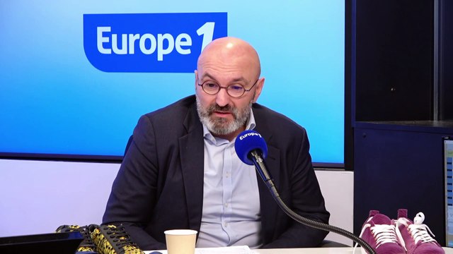 Sans les plumes surcycle les tissus des transports en commun pour en faire des objets qui sortent de l'ordinaire !