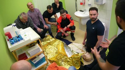 Zdobywają wiedzę i wymieniają doświadczenia - w mieleckim szpitalu trwa kurs doskonalący dla ratowników medycznych