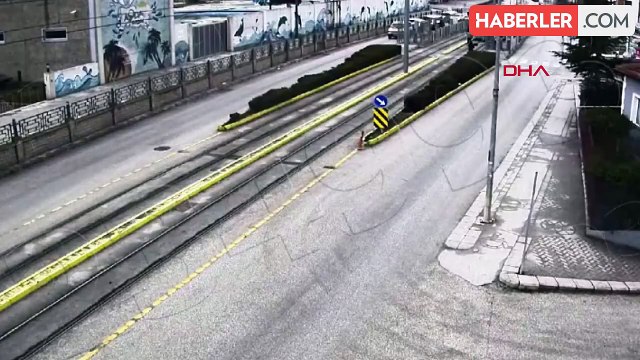 Eskişehir'de Yaya Geçidinde Kaza: Lise Öğrencisi Hayatını Kaybetti