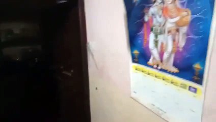 Video एक मकान व तीन दुकान से सोने, चांदी के जेवरात व नकदी ले गए चोर