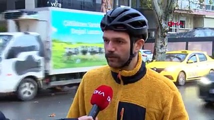 Bağdat Caddesi'ndeki bisiklet yolu tehlike saçıyor