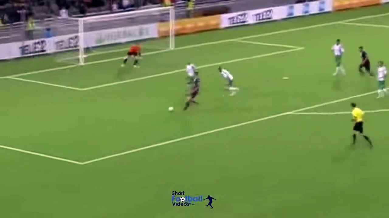 Zlatan fails a trick hugs defender 2015 Ibrahimovic