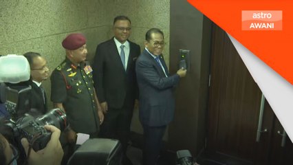 Khaled Nordin mula tugas Menteri Pertahanan