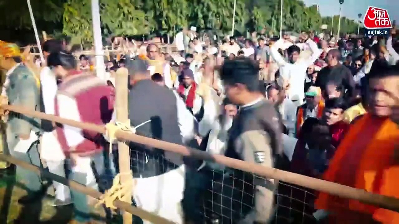 Opposition protesting silently outside Gandhi Statue