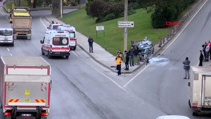 Download Video: Şişli'de otomobiliyle takla atan sürücü aracını bırakıp gitti