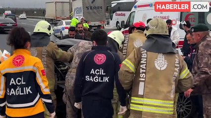 Kuzey Marmara Otoyolu'nda arıza nedeniyle duran otomobile kamyonet çarptı: 1 ölü, 3 yaralı