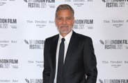 George Clooney trouve sensé que Margot Robbie et Ryan Gosling jouent ses parents dans un préquel de ‘Oceans 11’
