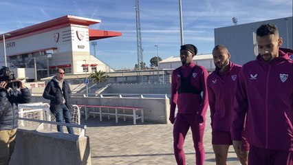 Diego Alonso recupera a varios efectivos para un equipo entre algodones