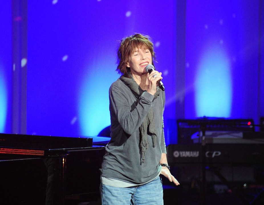 Jane Birkin : les émouvants hommages de ses filles Charlotte Gainsbourg et Lou Doillon