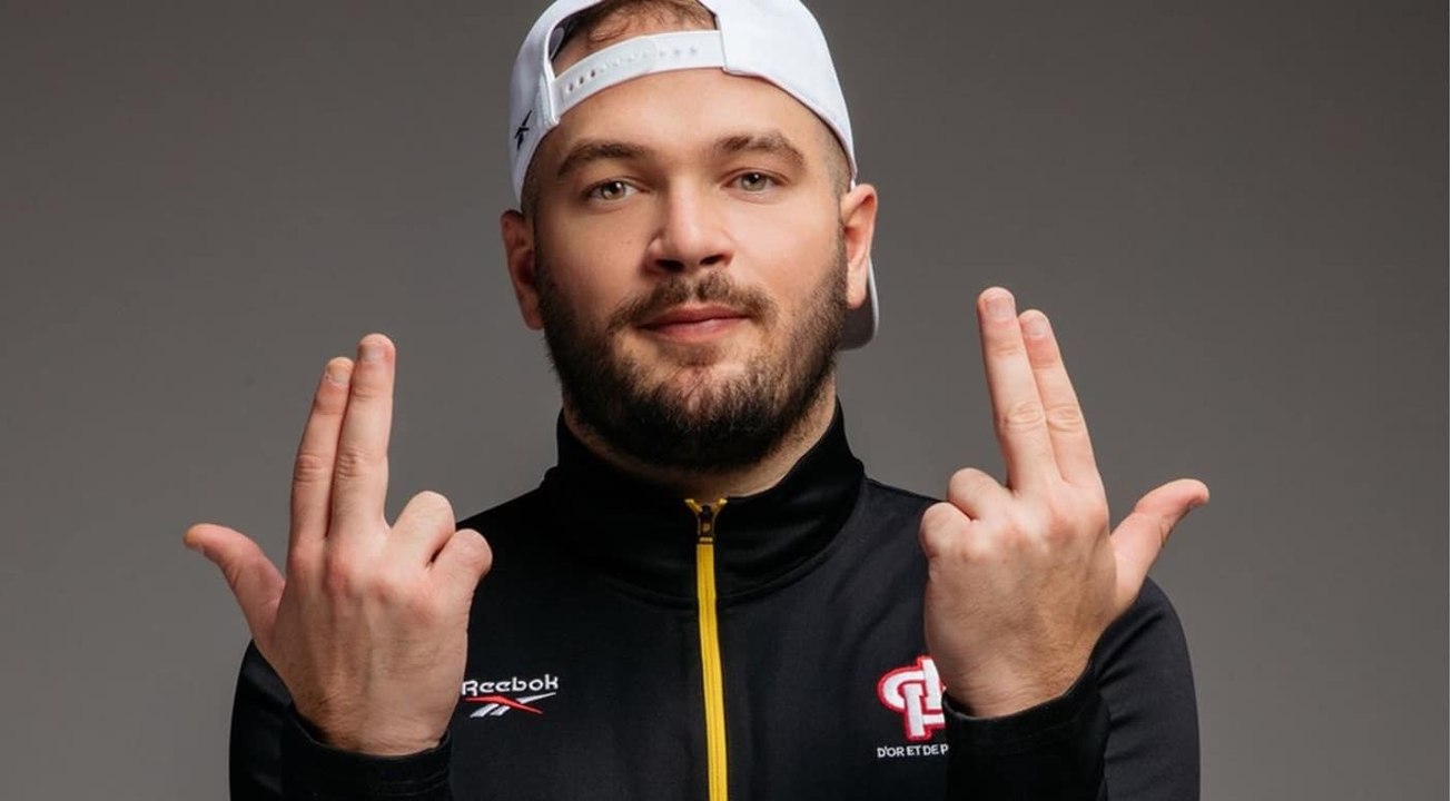 Voici la paraphrase du titre : Des fans trompés pensent assister au concert de Jul et atterrissent à un spectacle pour enfants.