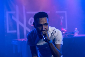 Billy dévoile un titre explosif ciblant Benjamin Epps