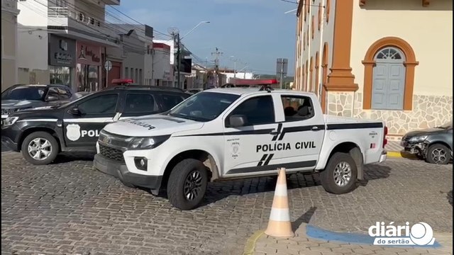 Suspeito de assaltar mercadinho na cidade de Pombal é preso e arma e munições apreendidas
