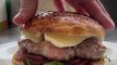 Un burger tartiflette et bacon du sud ouest
