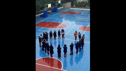 İstek Vakfı öğretmenleri insanca çalışma şartları talebiyle eylemde!