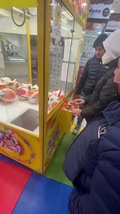 Foolproof Claw Machine Trick