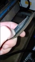 O que o contato com óleo derivado de petróleo faz com as borrachas sintéticas mais comuns